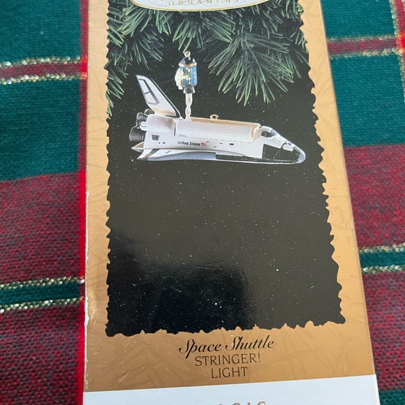 Hallmark Space Shuttle Ornament - Picture 2 of 8